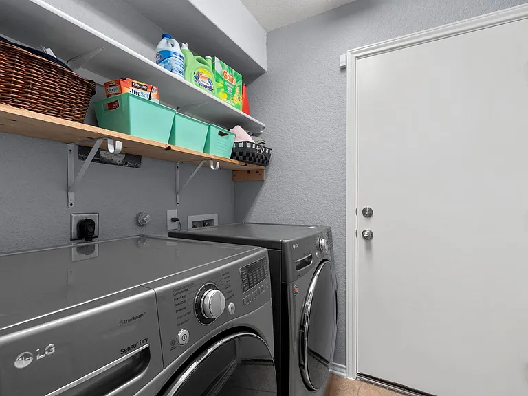 9426 Palomino Path — Photo 24