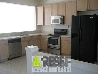 3rd image of 1122 Woodfield Ct