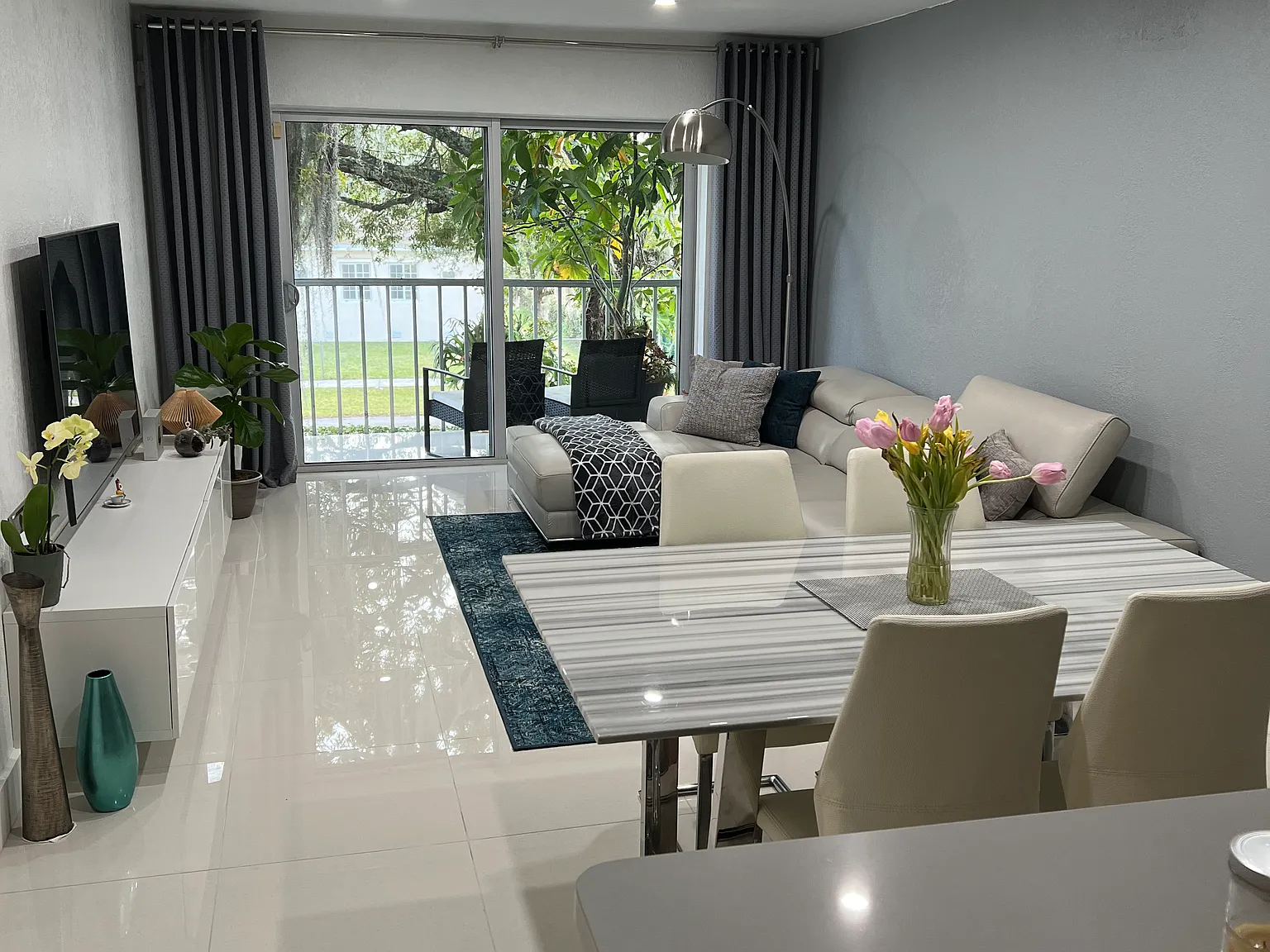 1 bed, 727 sqft, $2,250 — Photo 2