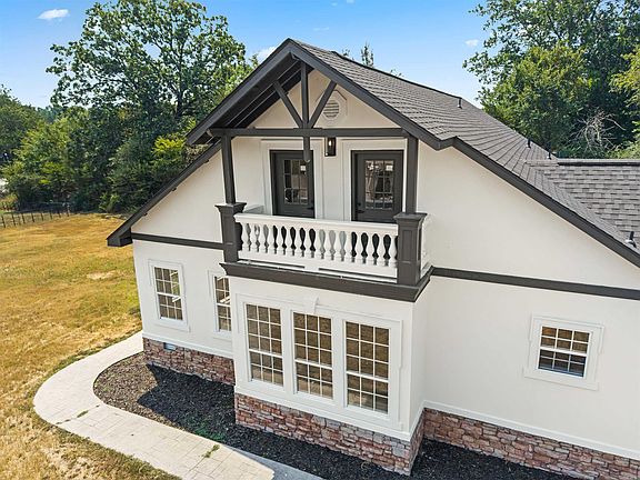2nd image of 109 Gabor Ln