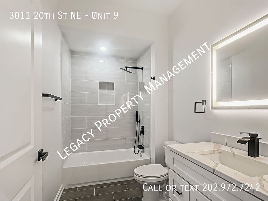 1st image of 3011 20th St NE #7