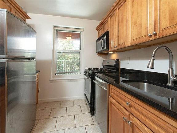2nd image of 555 Broadway APT 4A