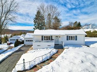 54 Dunn Ave, Naugatuck, CT 06770