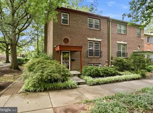 11741 N Shore Dr, Reston, VA 20190
