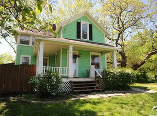 1813 W 4th St, Lawrence, KS 66044