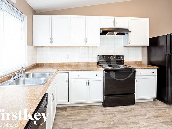 4th image of 3310 Hambletonian Dr