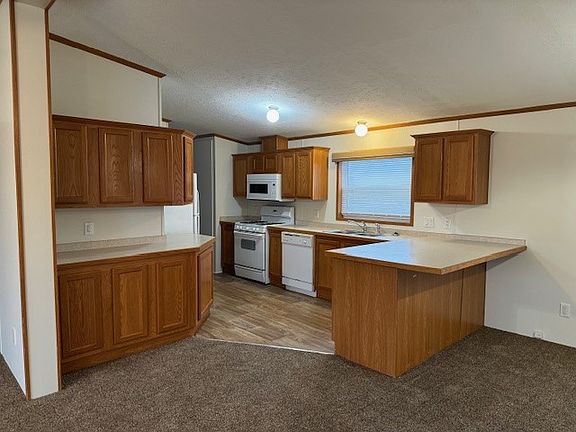 3rd image of 28788 Beechwood Ave #109