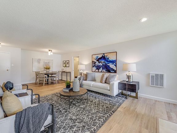 5th image of 1131 Compass Ln APT 212