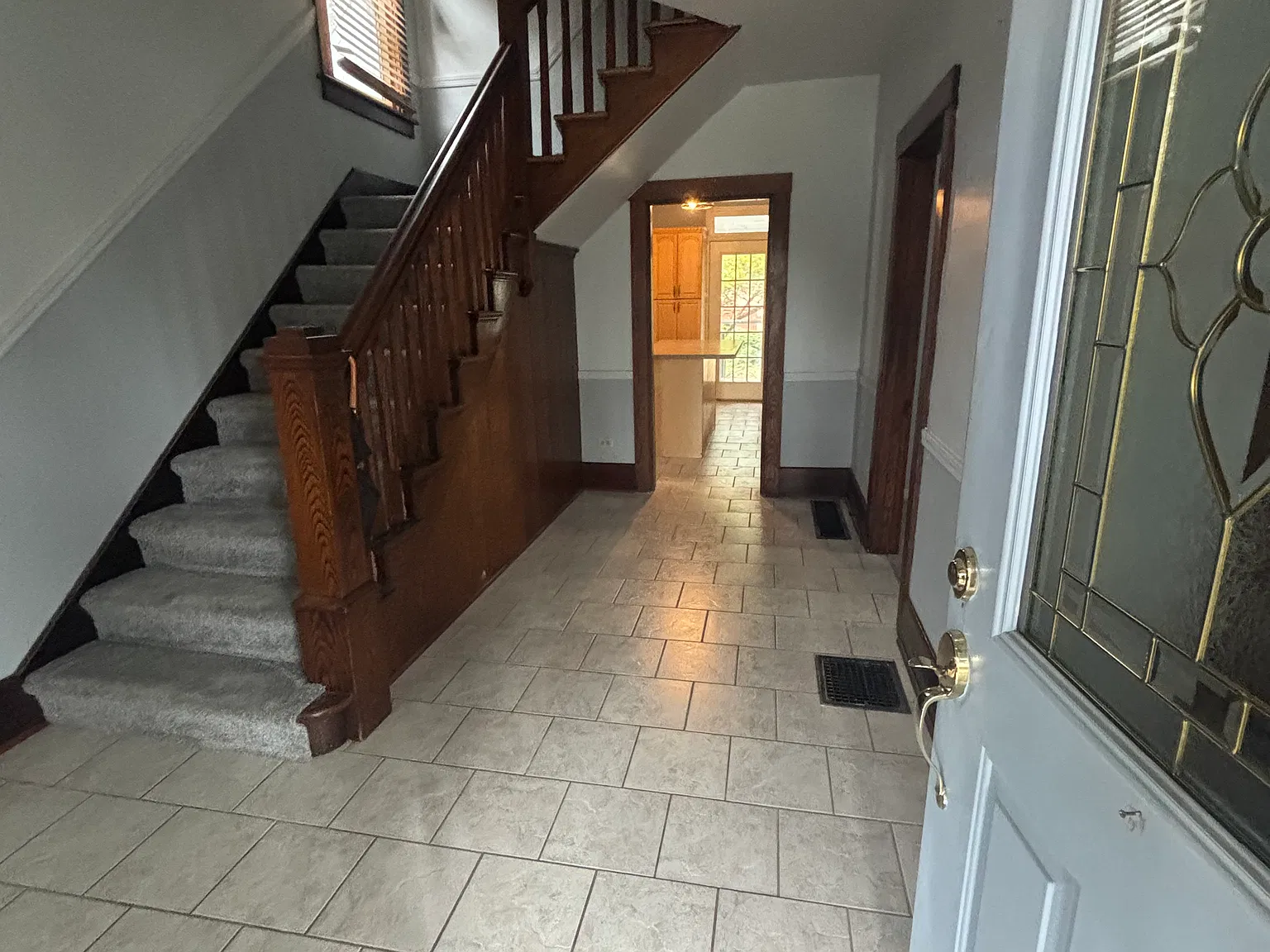 4 bed, 1.5 bath, 2200 sqft, $1,995 — Photo 4