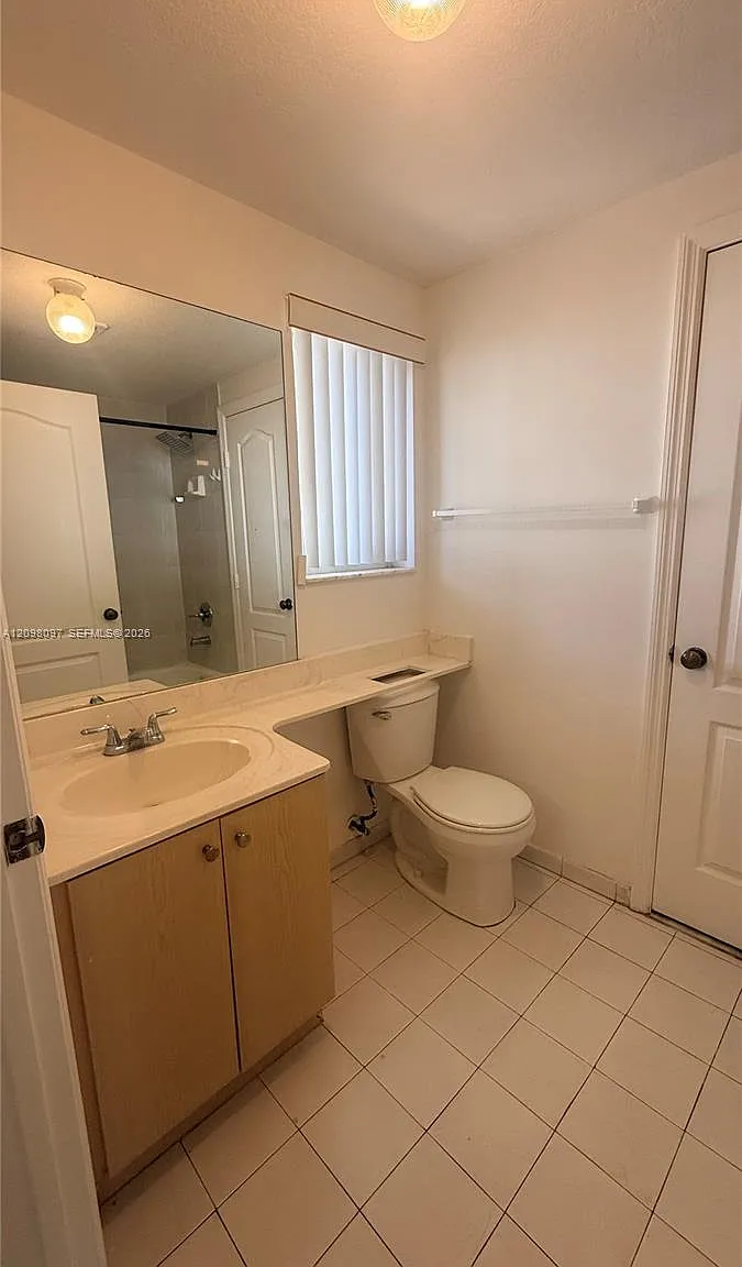 The Shamrock Condo — Photo 4