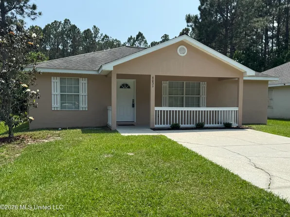6031 E Newton St, Bay Saint Louis, MS 39520