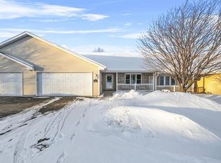 3145 White Tail Ln #D-17, Oshkosh, WI 54904