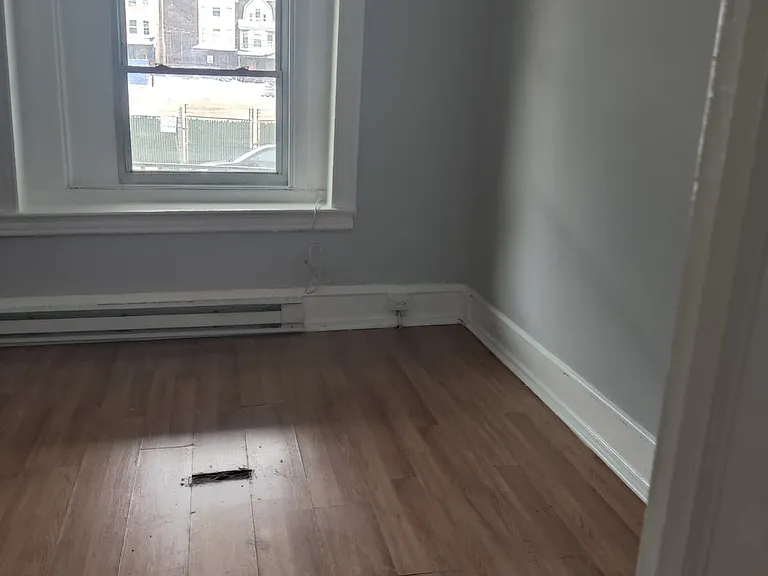 53 W Logan St #1 — Photo 5