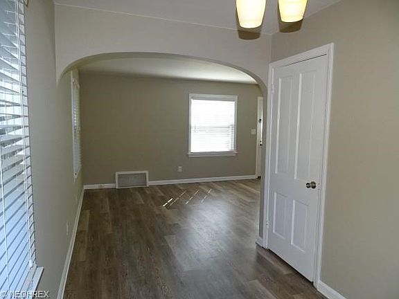 5th image of 1309 Falls Ave