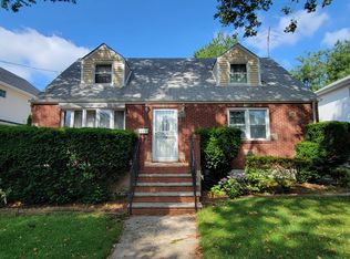111 N 7th St, New Hyde Park, NY 11040