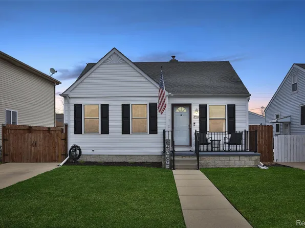 1063 19th St, Wyandotte, MI 48192