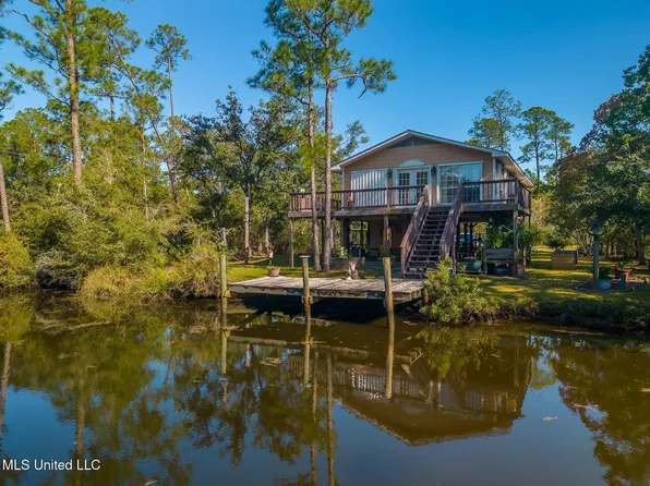 4031 2nd Ave, Bay Saint Louis, MS 39520