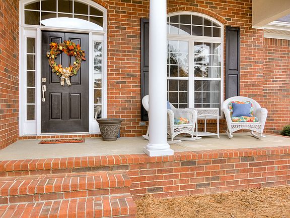 4th image of 304 Gardenia Dr