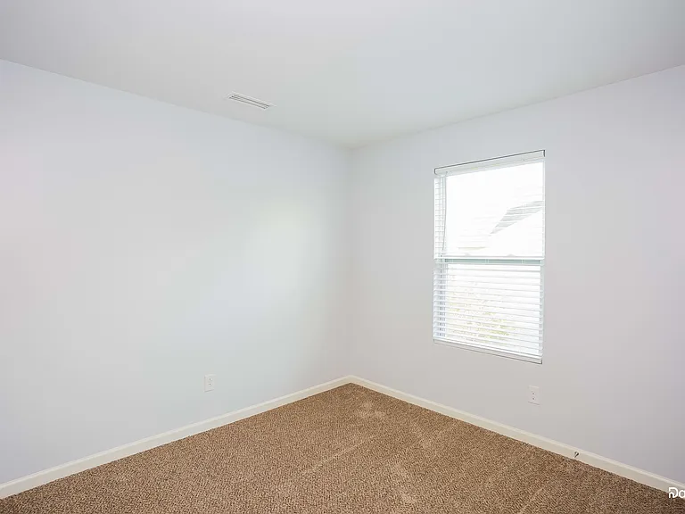 411 Smokehouse Ln — Photo 7