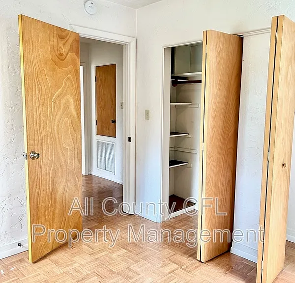 718 Buckminster Cir — Photo 16
