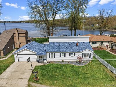 3142 Ponemah Dr, Fenton, MI, 48430
