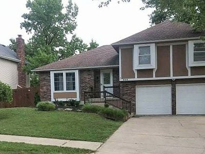 803 E Layton Dr, Olathe, KS, 66061