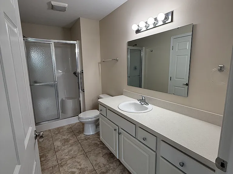 Wales Crossing Apartments — Photo 7