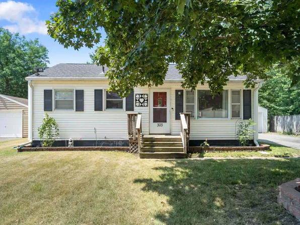 303 2nd St, Washburn, IA 50702