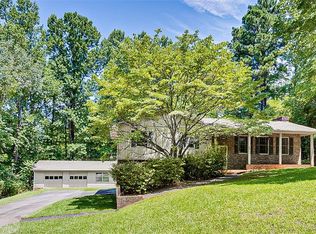 837 Honeysuckle Rd, Asheboro, NC 27203