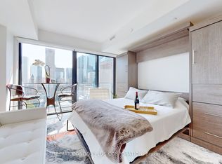 215 Queen St W #1809, Toronto, ON M5V0P5