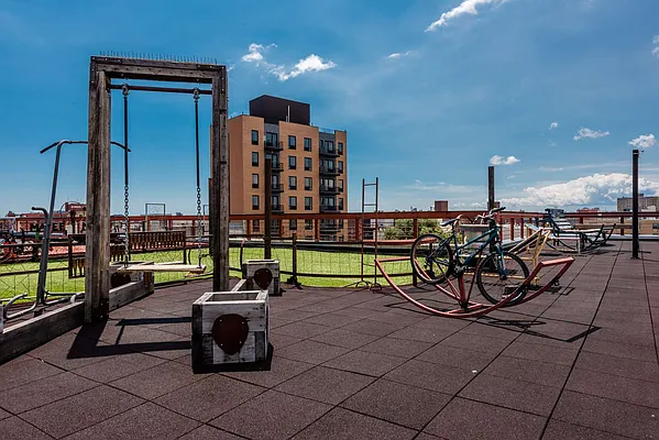 Rented by Nooklyn NYC LLC | media 86