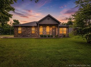 323 N Fairland Ave, Coweta, OK 74429