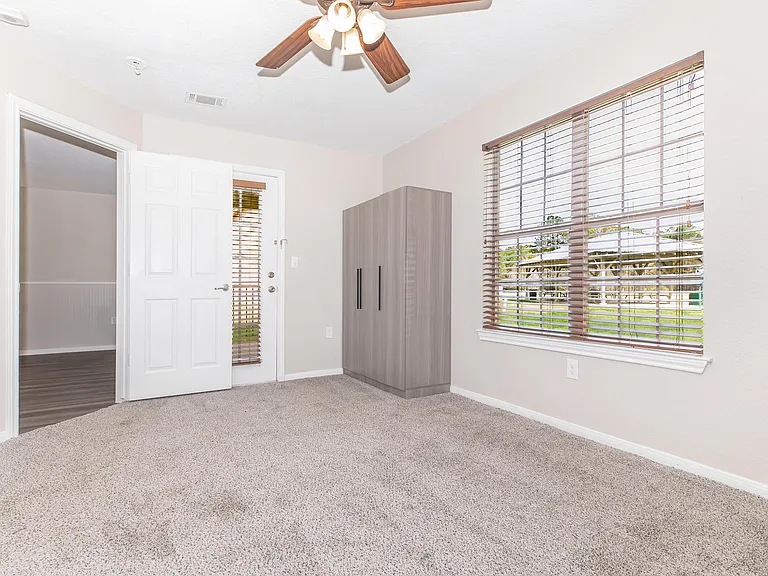 Residence at Piney Shores — Photo 43