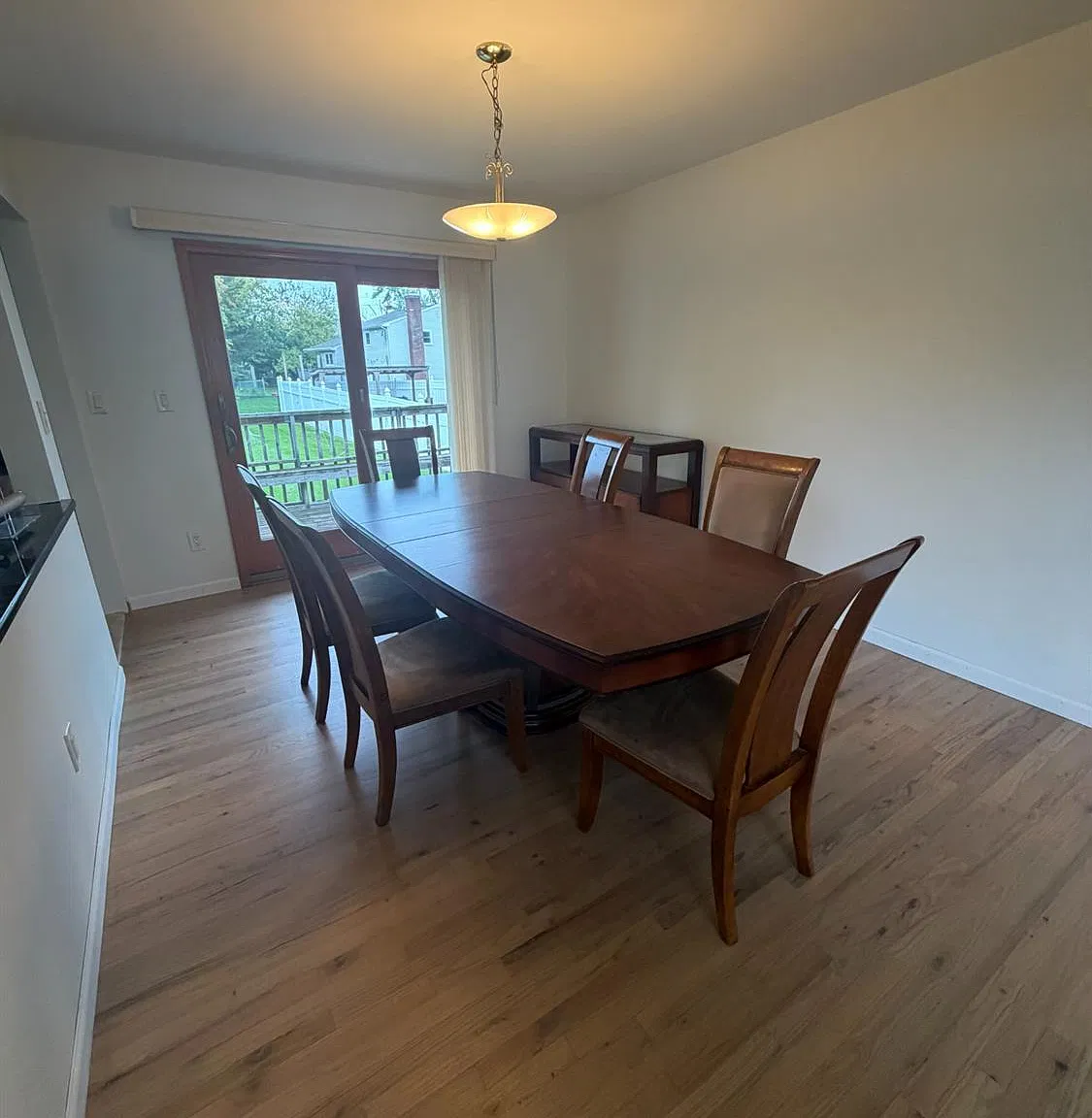 3 bed, 3.0 bath, 1852 sqft, $3,500 — Photo 4