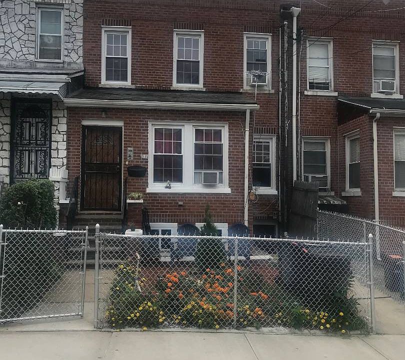 1st image of 929 E 221st St