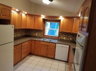 2396 Lower Demunds Rd, Dallas, PA 18612