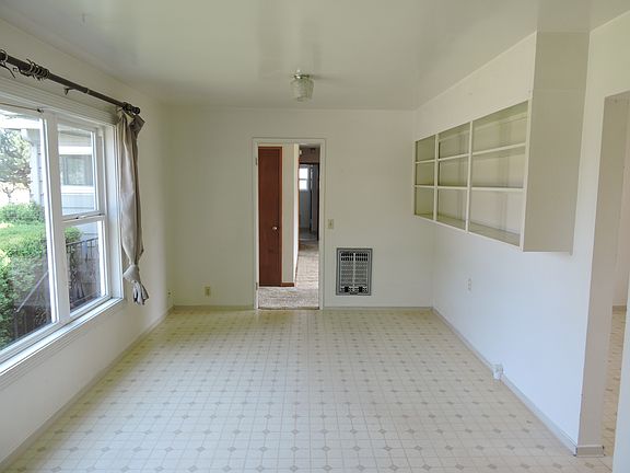 4th image of 2251 Ross Ln