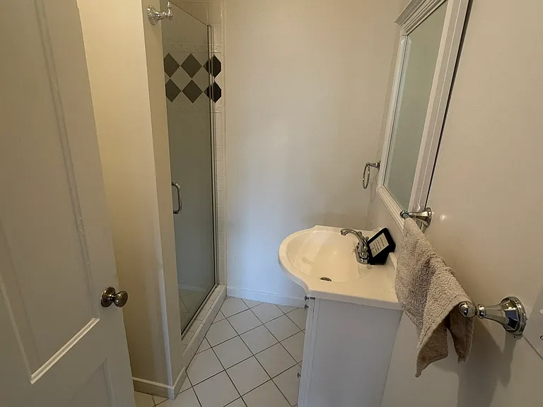 261 Randolph St — Photo 9