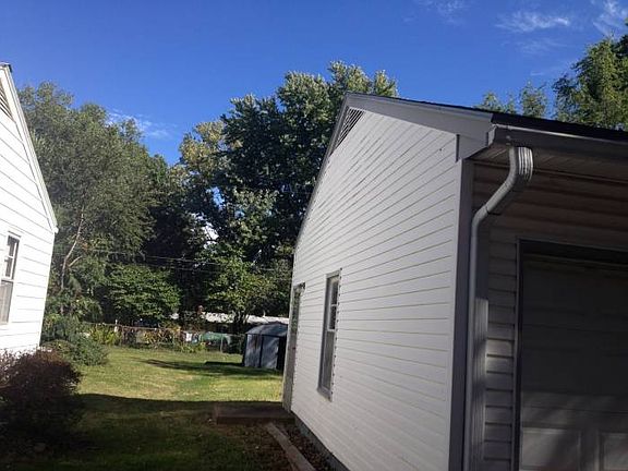 5th image of 10011 Wheeling Ave