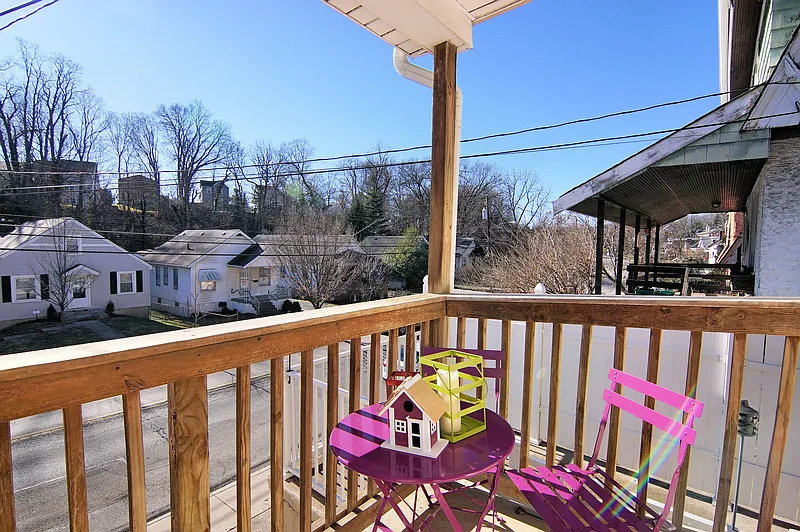 4067 Paxton Ave photo 1