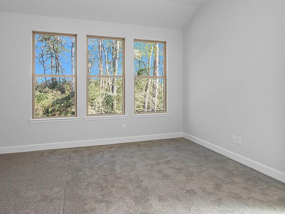 4th image of 315 Bananaquit Way