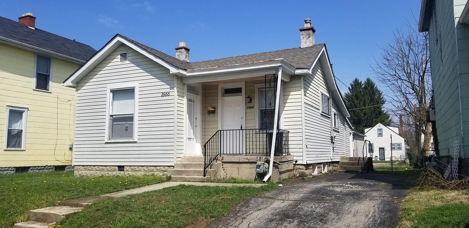 1666 Arlington Ave photo 1