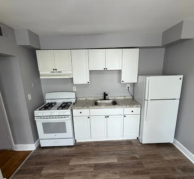 108 Adams St #2L — Photo 1