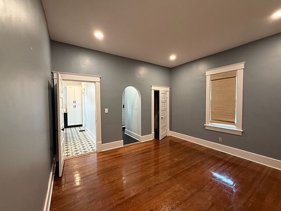 4th image of 1305 Edgewood Pl