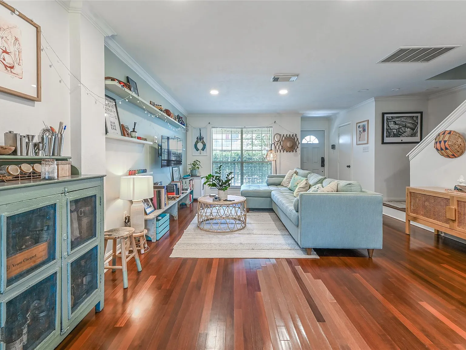 3 bed, 2.5 bath, 1232 sqft, $2,750 — Photo 4