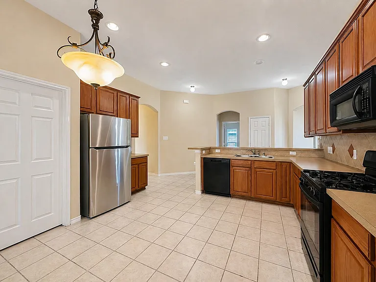 1612 Warm Springs Dr — Photo 11
