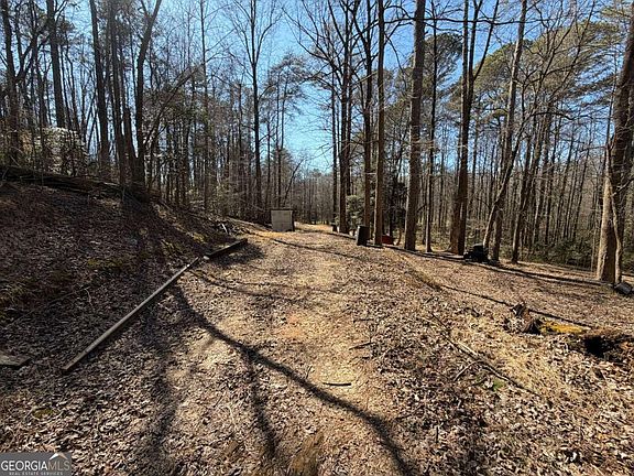 2nd image of 522 Bible Baptist Rd