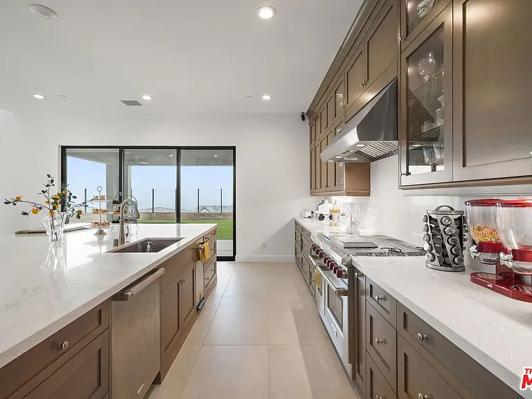 20244 W Albion Way — Photo 10