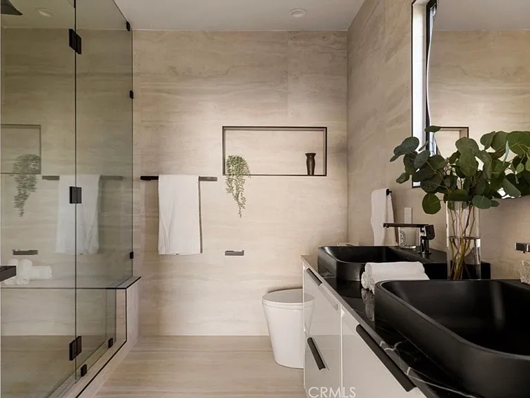 11111 Tujunga Canyon Blvd — Photo 36