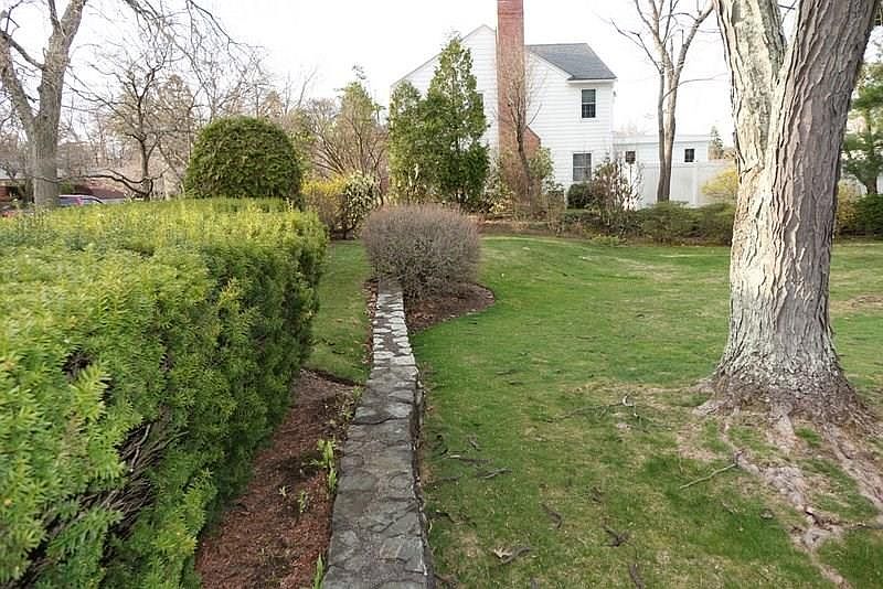 2nd image of 25 Glen Dr